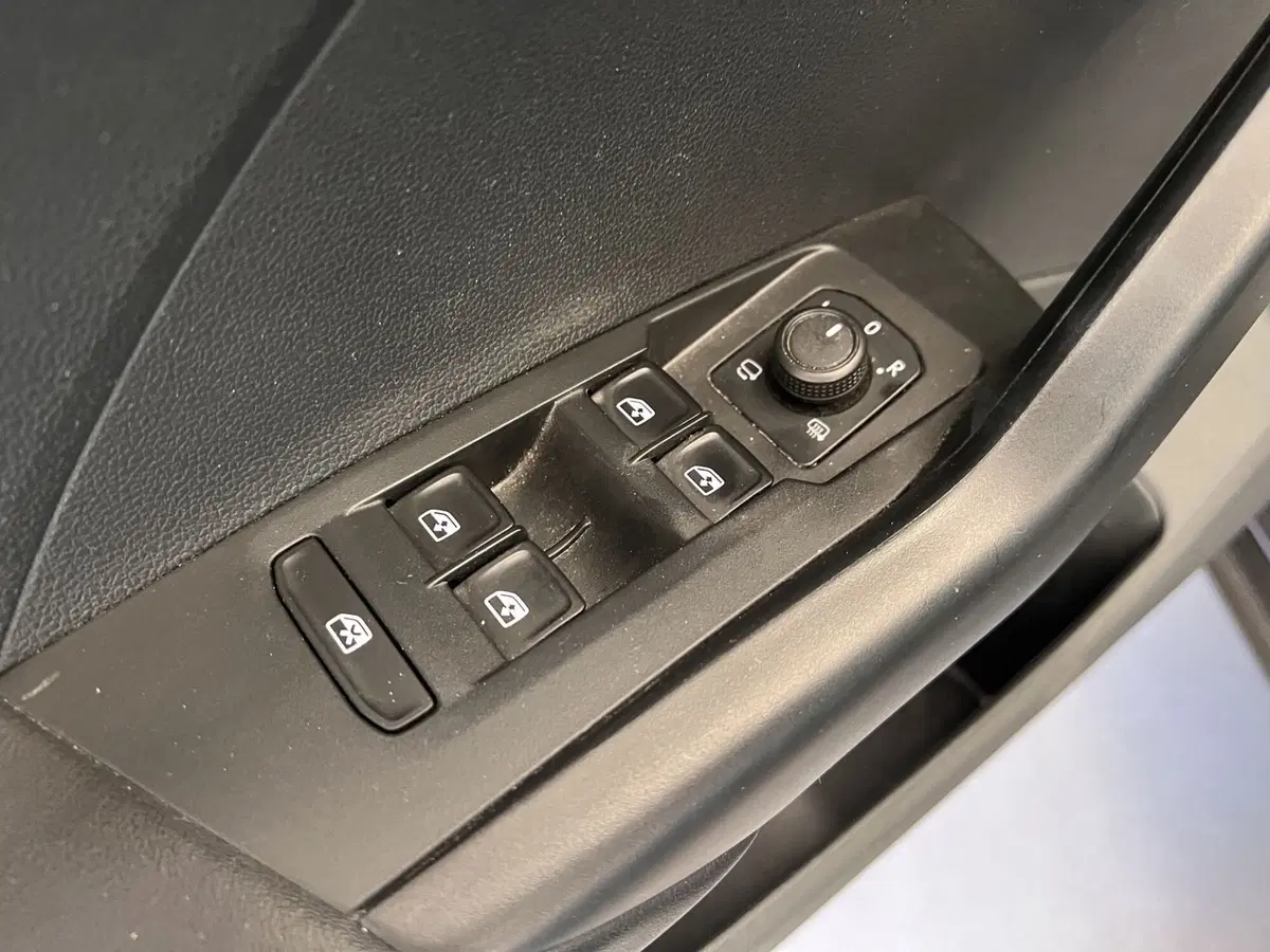 Volkswagen T-Cross usata a Bari (12)