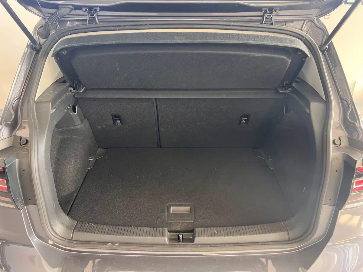 Volkswagen T-Cross usata a Bari (8)