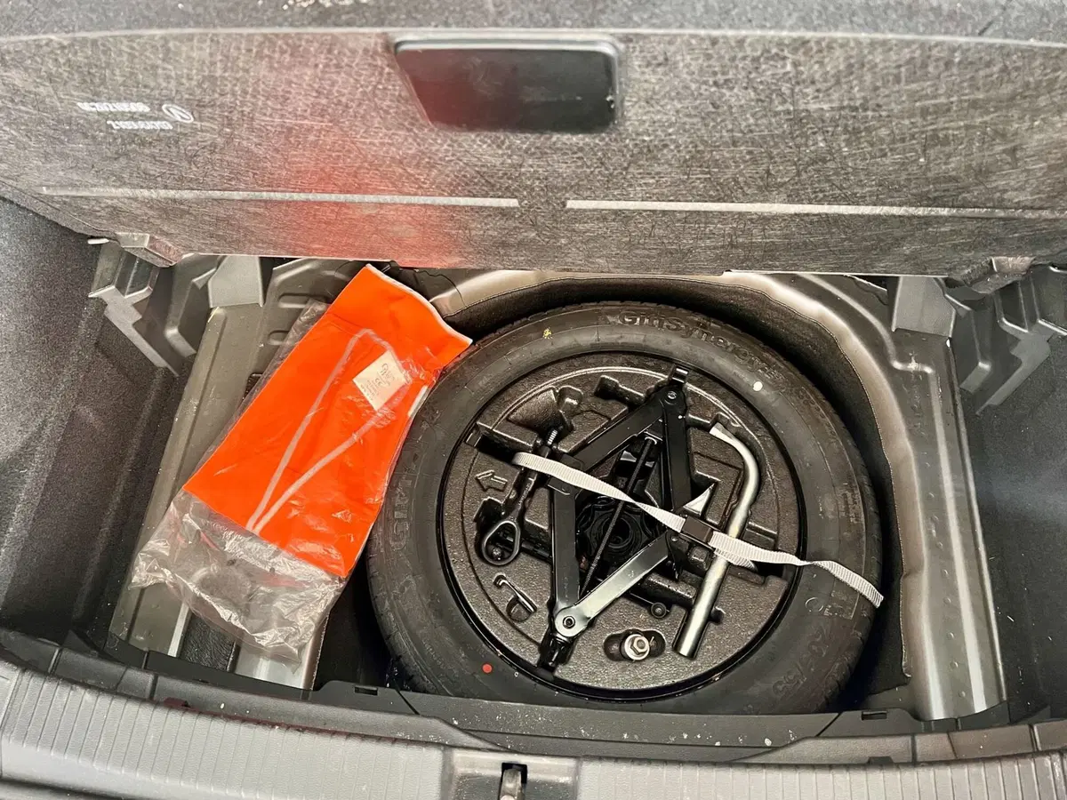 Volkswagen T-Cross usata a Bari (9)