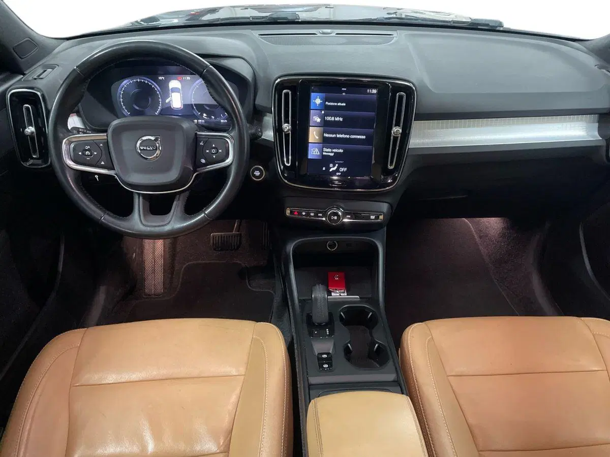 Volvo XC40 usata a Macerata (10)
