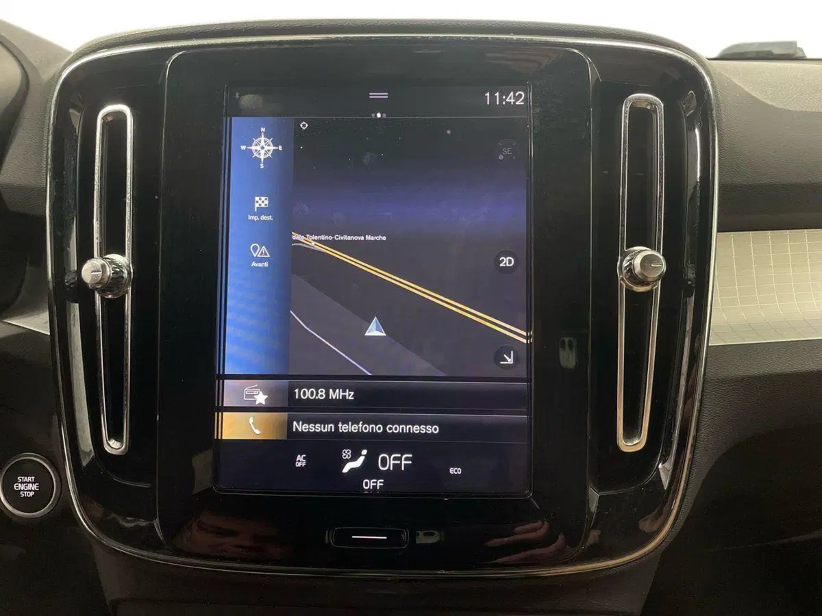 Volvo XC40 usata a Macerata (15)