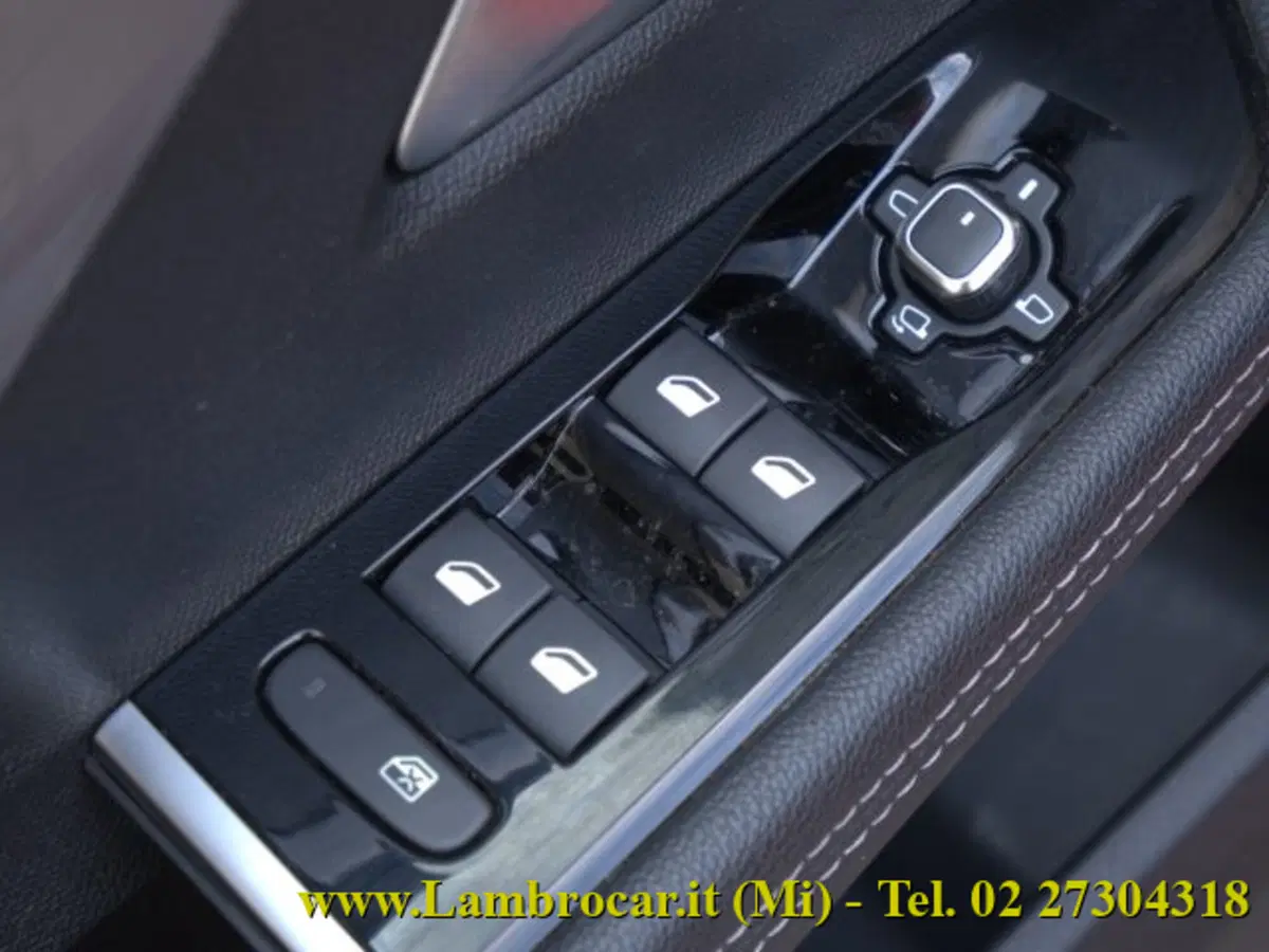 Opel Astra usata a Milano (17)