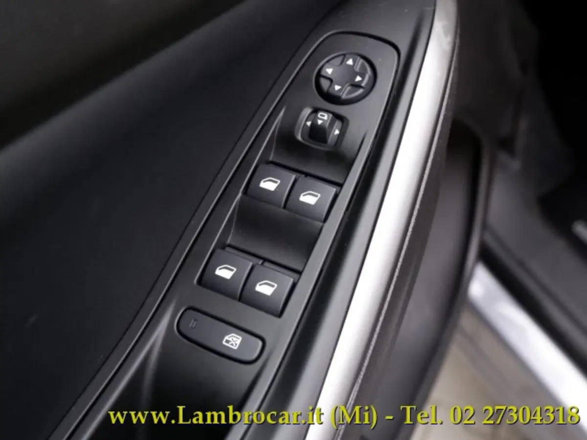 Opel Grandland usata a Milano (5)
