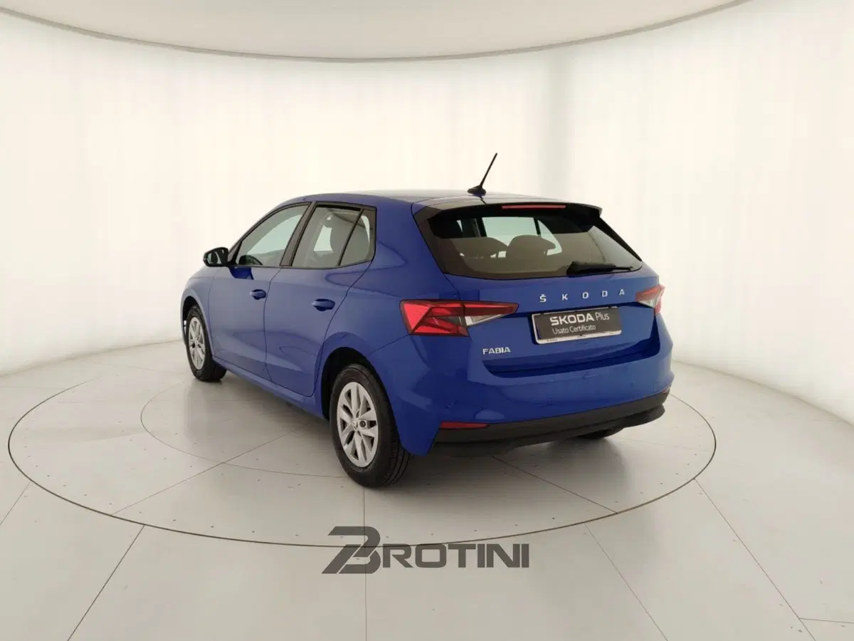 Skoda Fabia usata a Massa-Carrara (2)