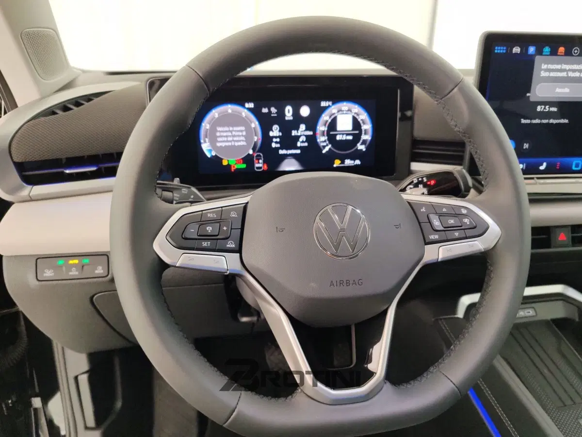 Volkswagen T-Roc nuova a Massa-Carrara (11)
