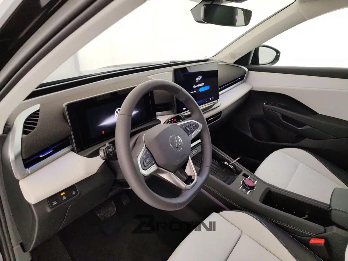 Volkswagen T-Roc nuova a Massa-Carrara (8)