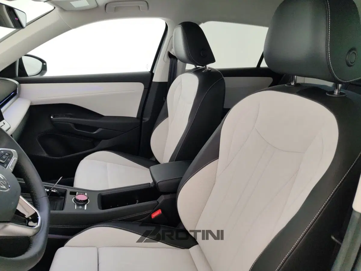 Volkswagen T-Roc nuova a Massa-Carrara (9)