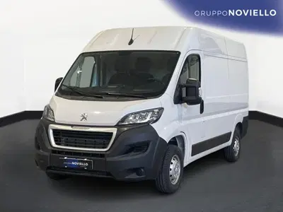 Peugeot Boxer Furgone 333 2.2 BlueHDi 140 S&S PM-TM Furgone Premium nuova a Battipaglia