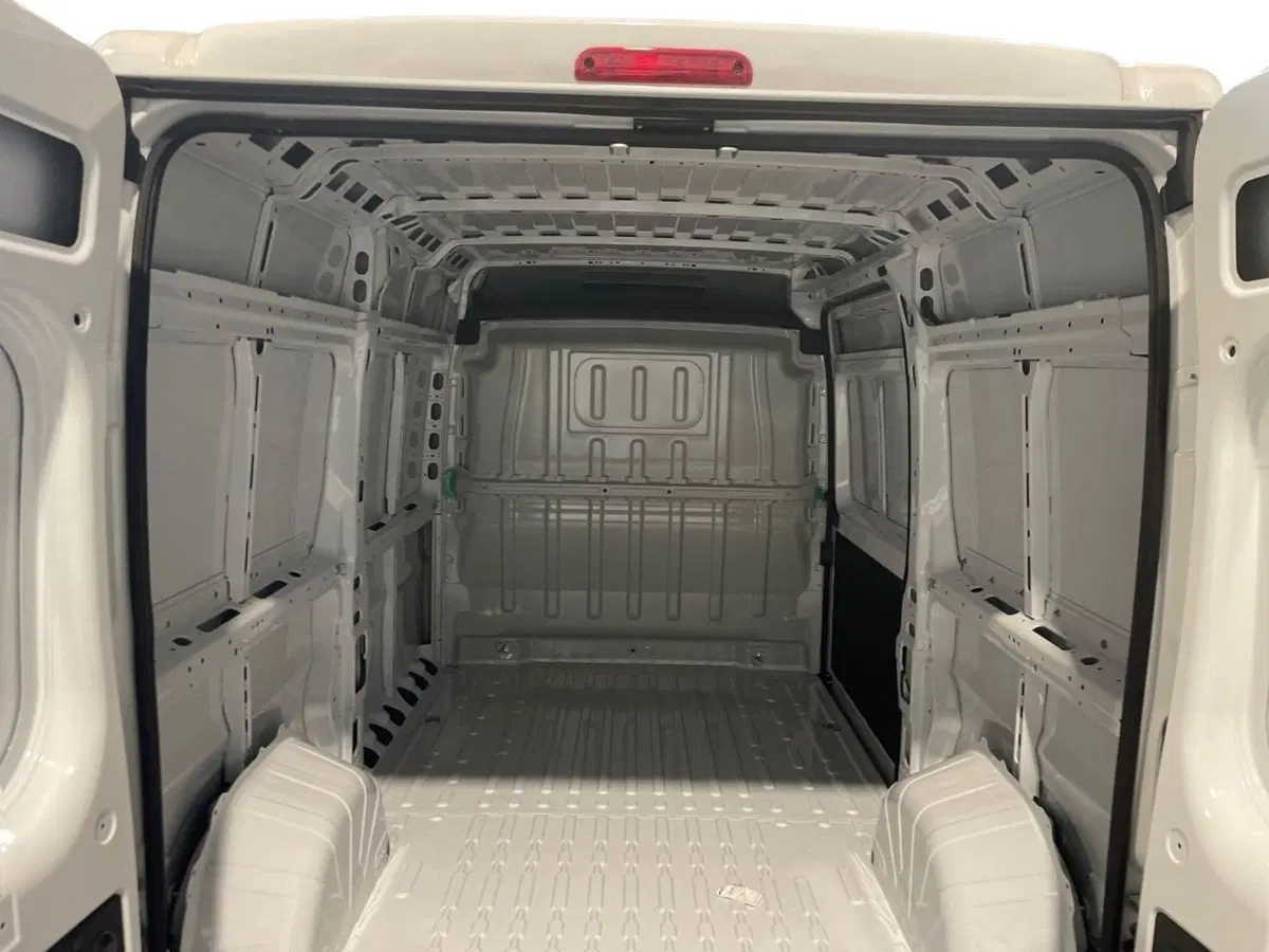 Peugeot Boxer Furgone nuova a Salerno (17)