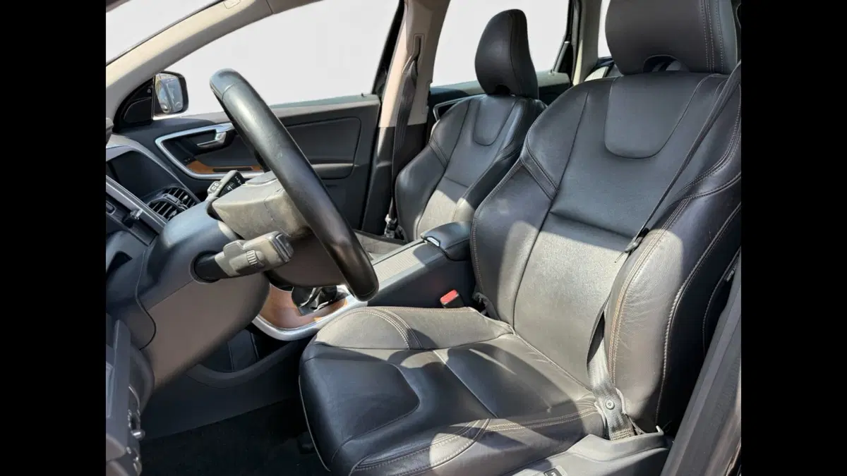 Volvo XC60 usata a Palermo (10)