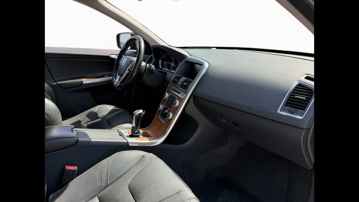 Volvo XC60 usata a Palermo (4)