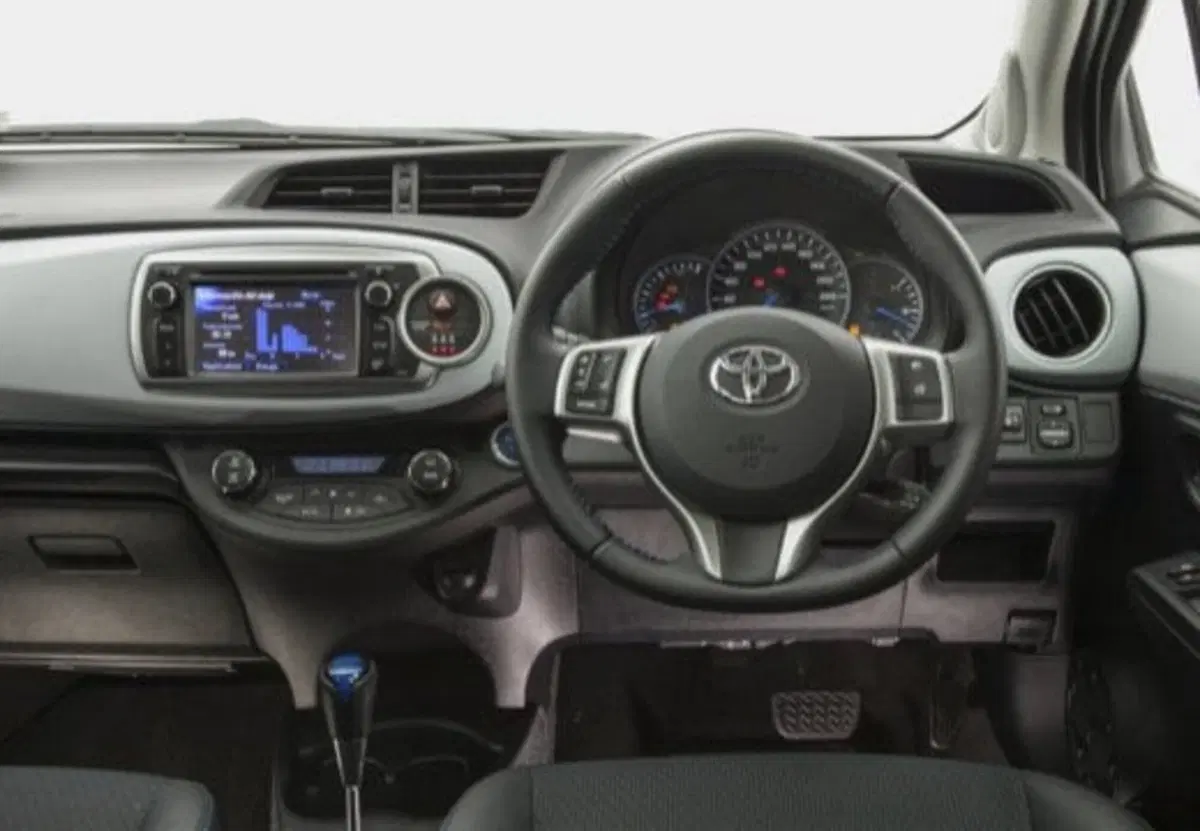 Toyota Yaris usata a Palermo (15)