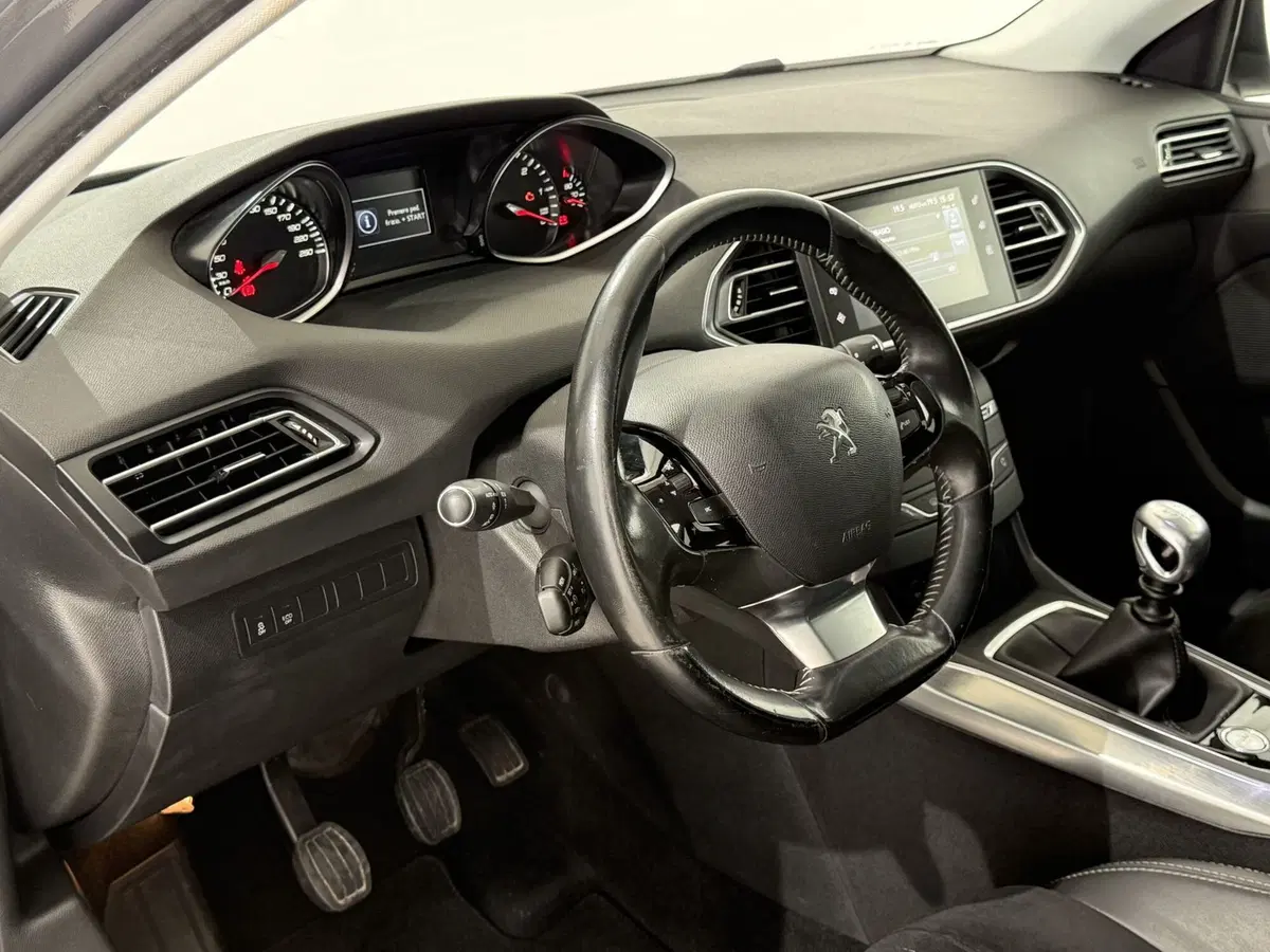 Peugeot 308 SW usata a Perugia (5)