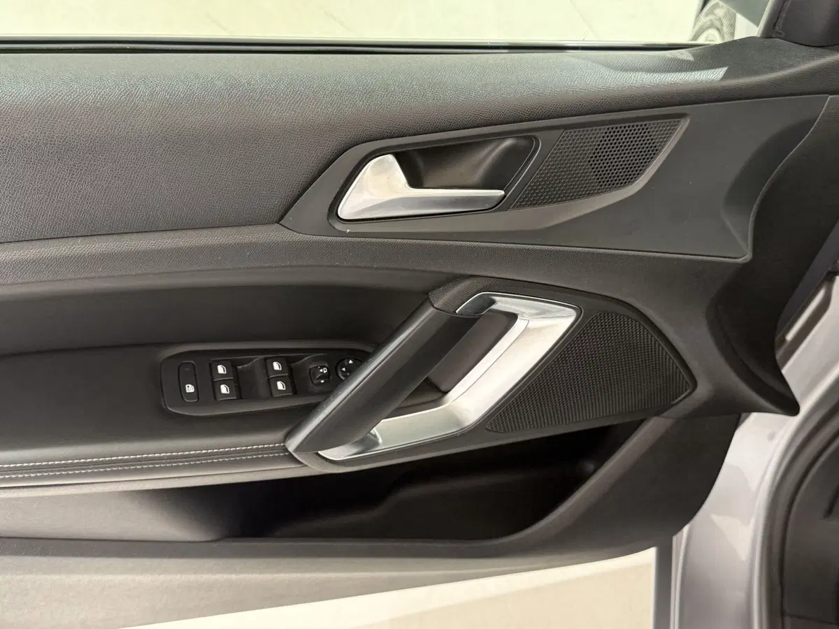 Peugeot 308 SW usata a Perugia (7)