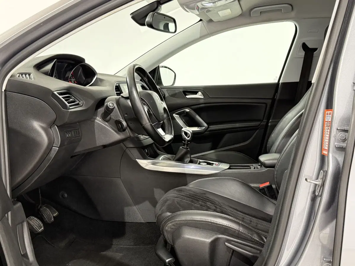 Peugeot 308 SW usata a Perugia (8)