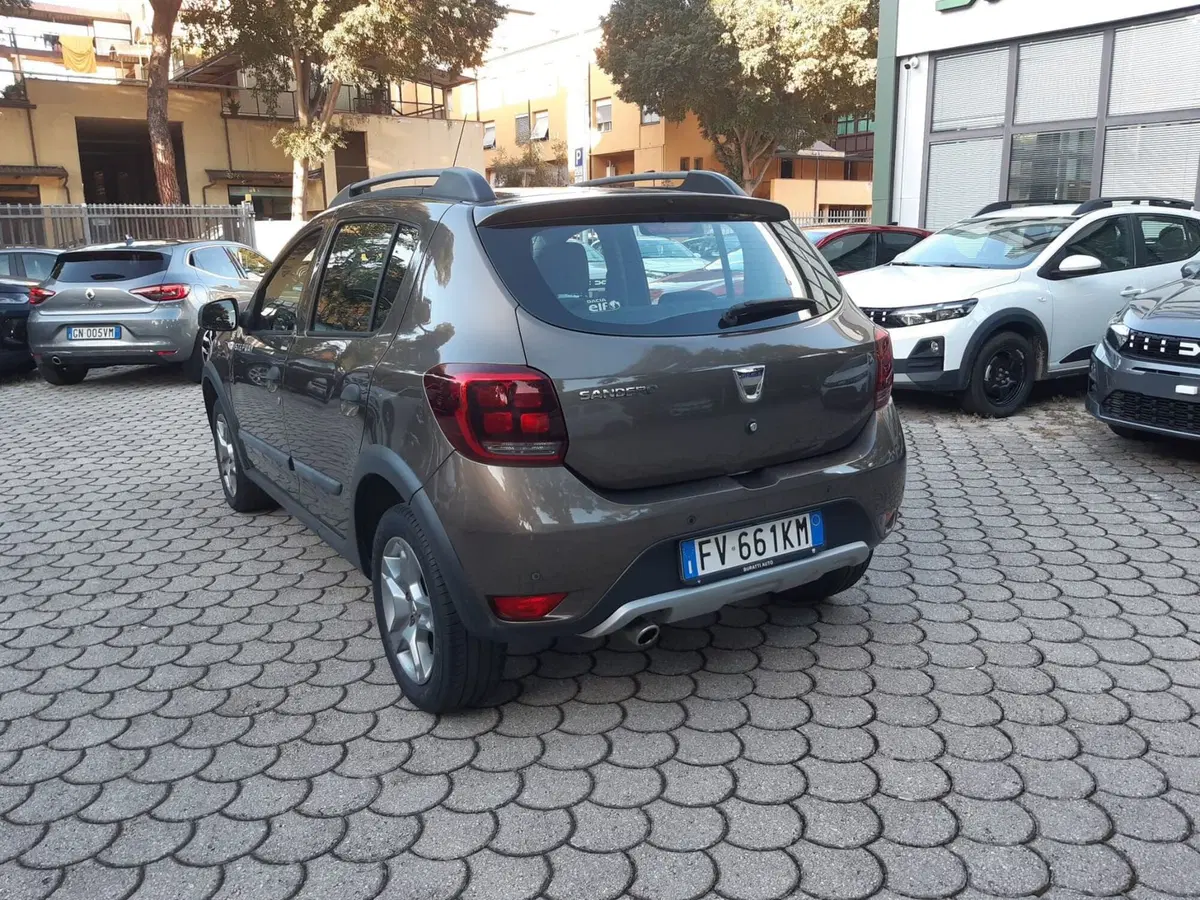 Dacia Sandero usata a Firenze (3)