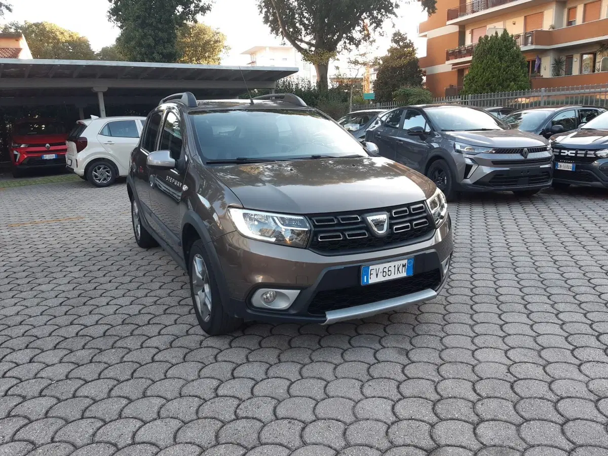 Dacia Sandero usata a Firenze (5)