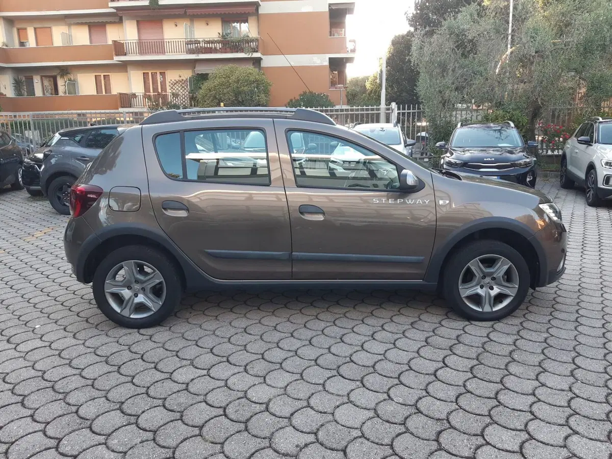 Dacia Sandero usata a Firenze (6)
