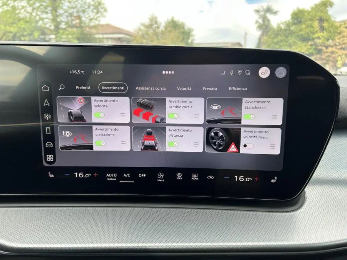 Audi Q3 Sportback nuova a Cuneo (18)