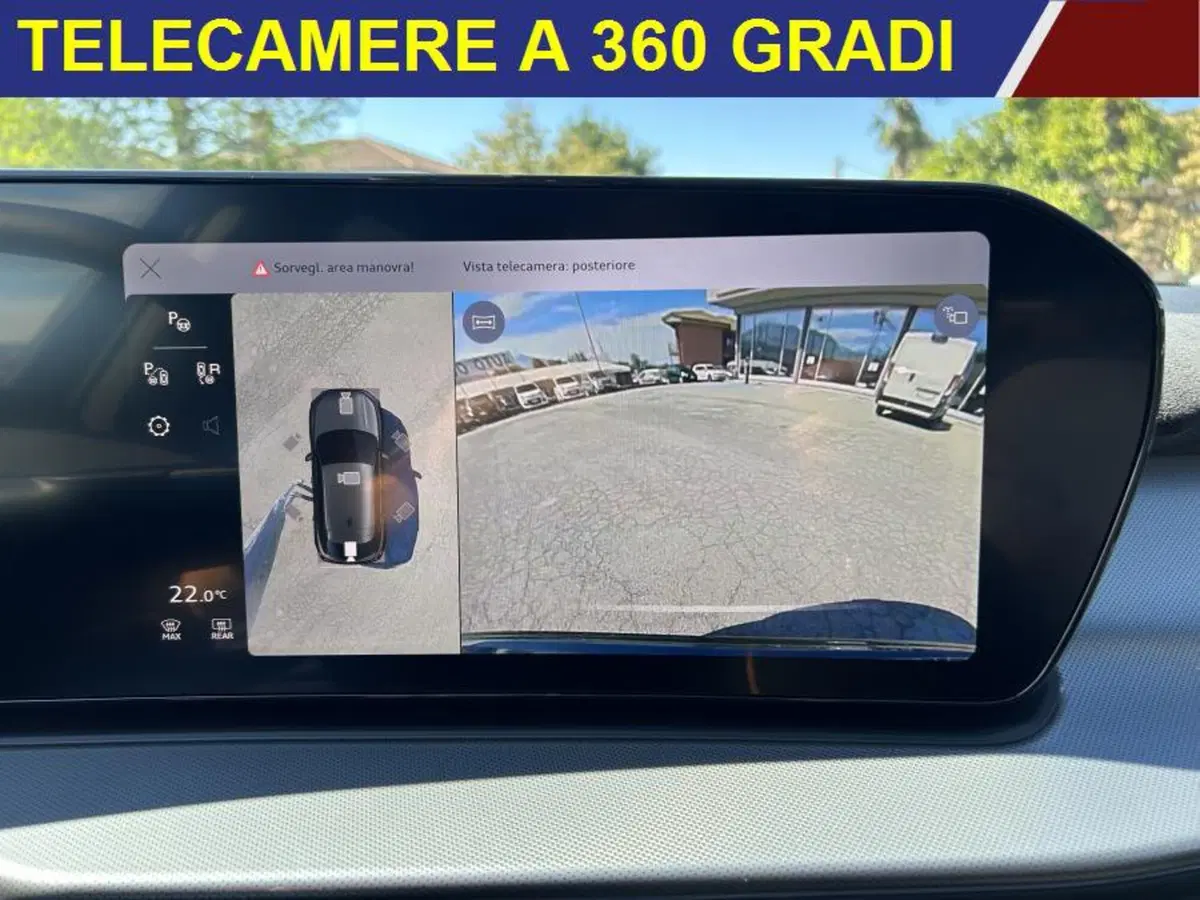 Audi Q3 Sportback nuova a Cuneo (17)