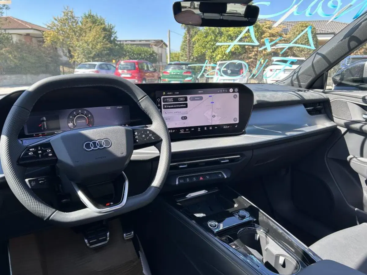 Audi Q3 Sportback nuova a Cuneo (11)