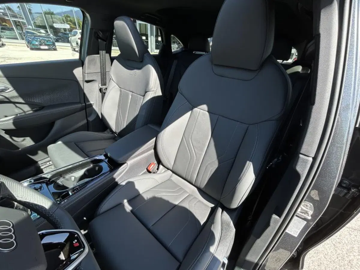 Audi Q3 Sportback nuova a Cuneo (8)