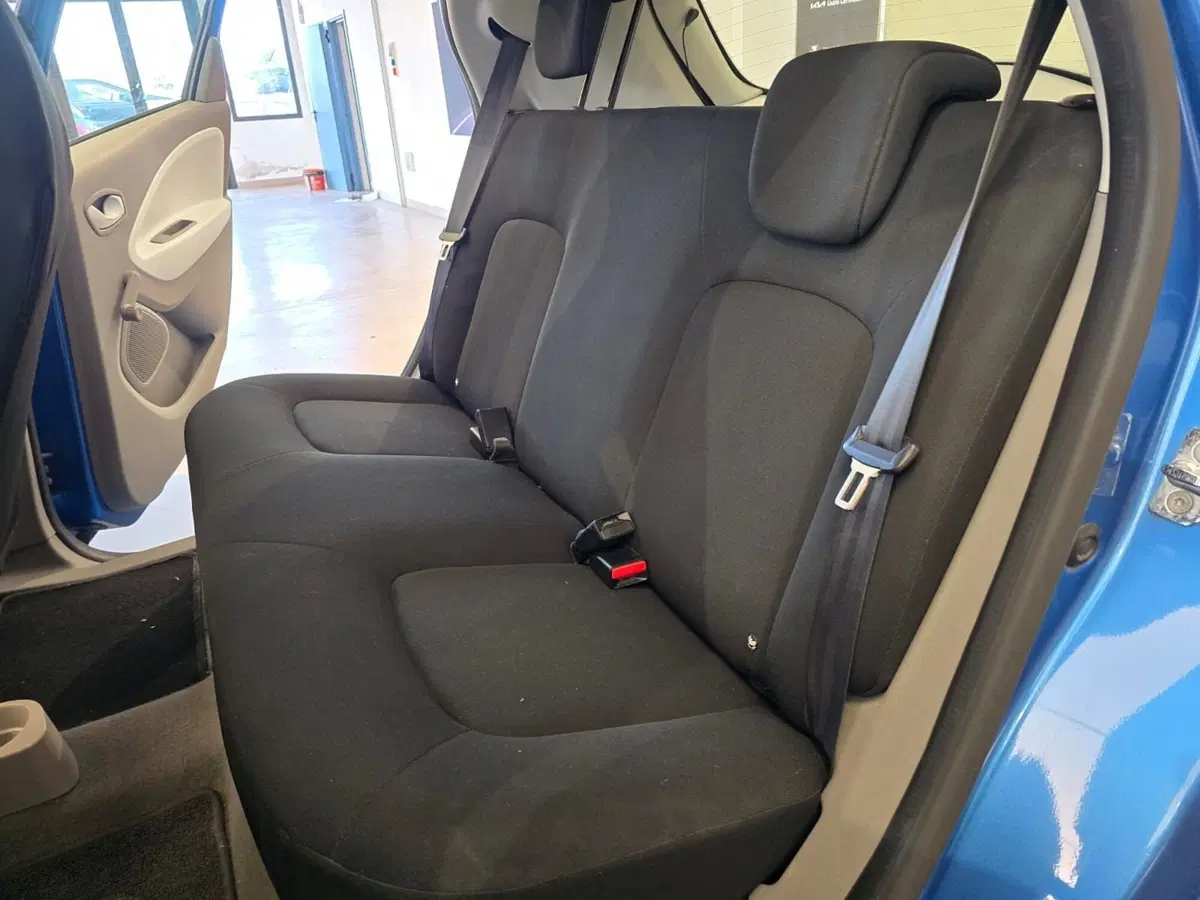 Renault Zoe usata a Rimini (12)