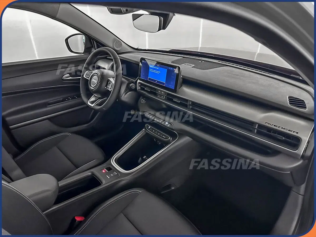 Jeep Avenger usata a Milano (13)