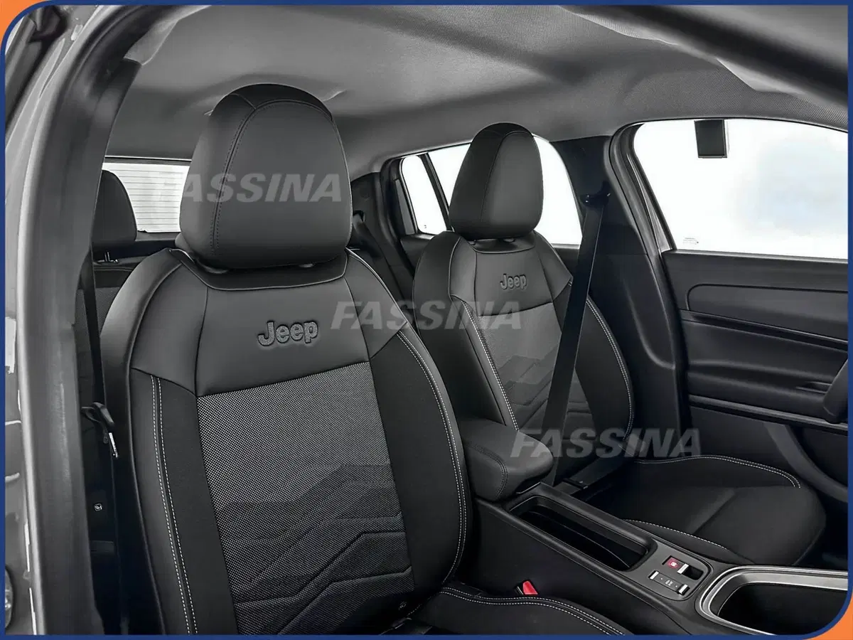 Jeep Avenger usata a Milano (14)