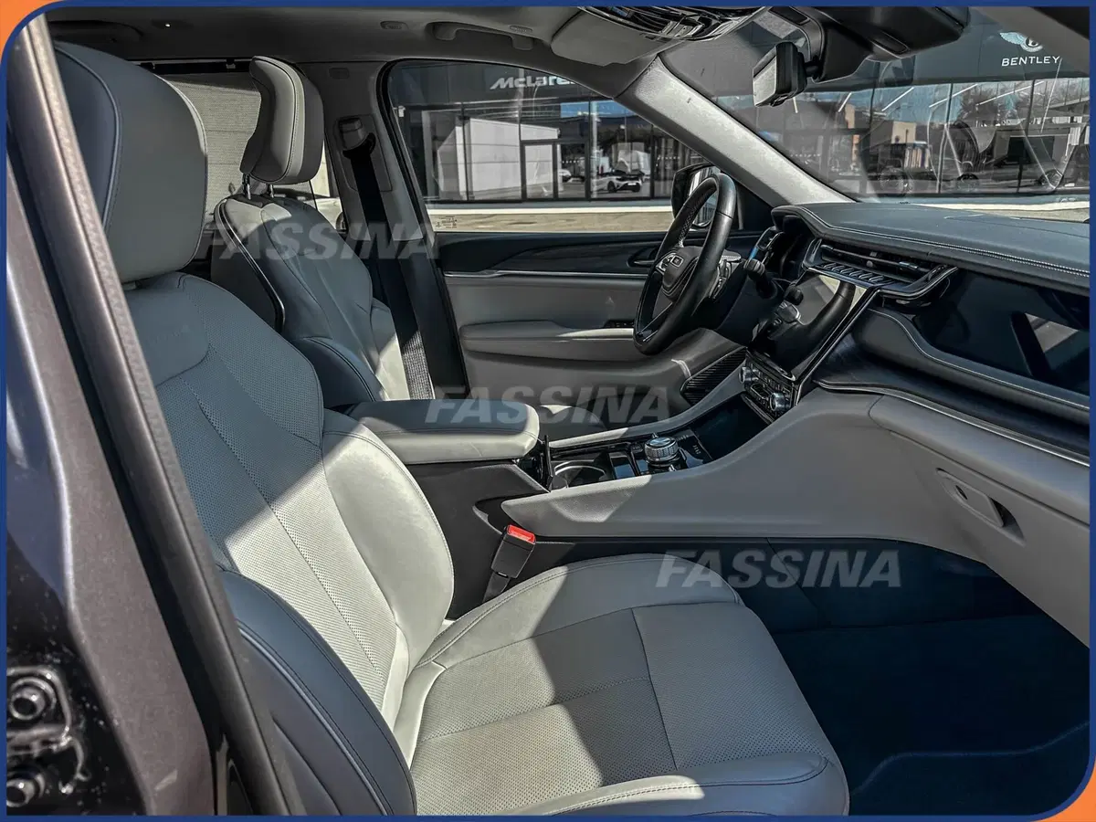 Jeep Grand Cherokee usata a Milano (14)