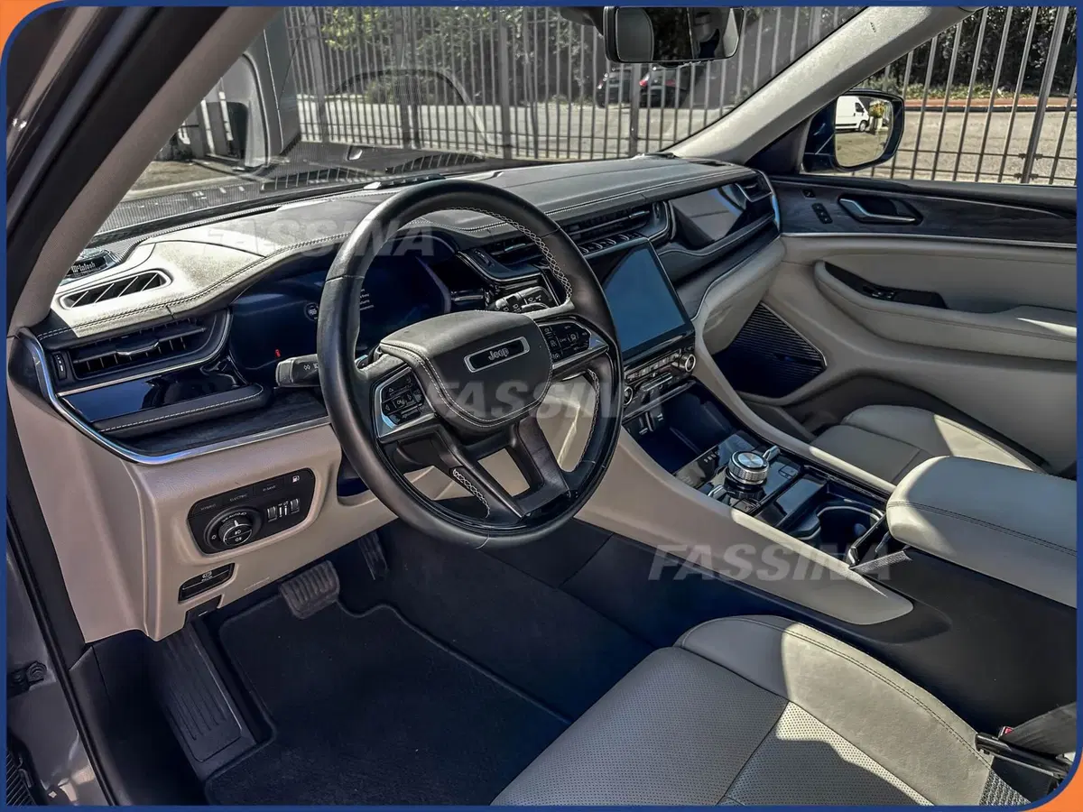 Jeep Grand Cherokee usata a Milano (8)