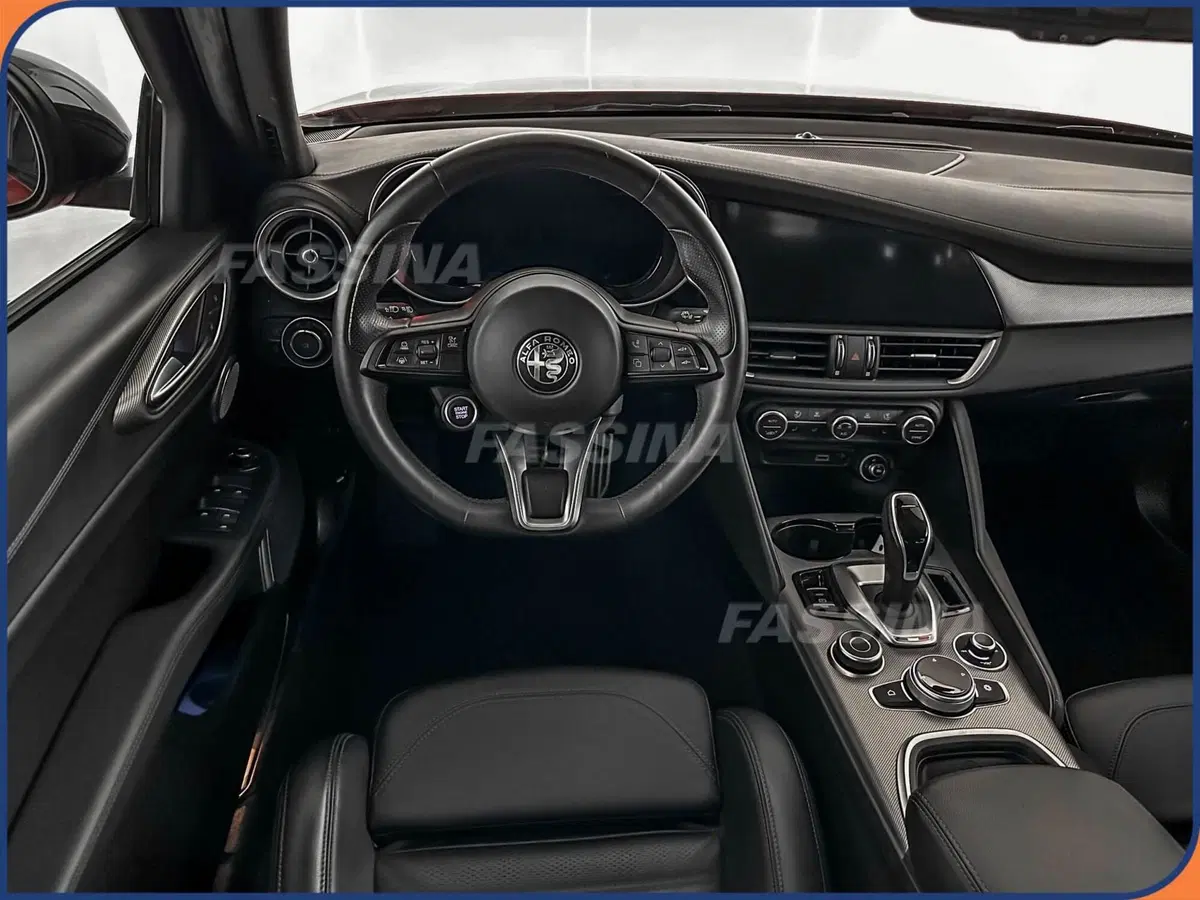 Alfa Romeo Giulia usata a Milano (10)