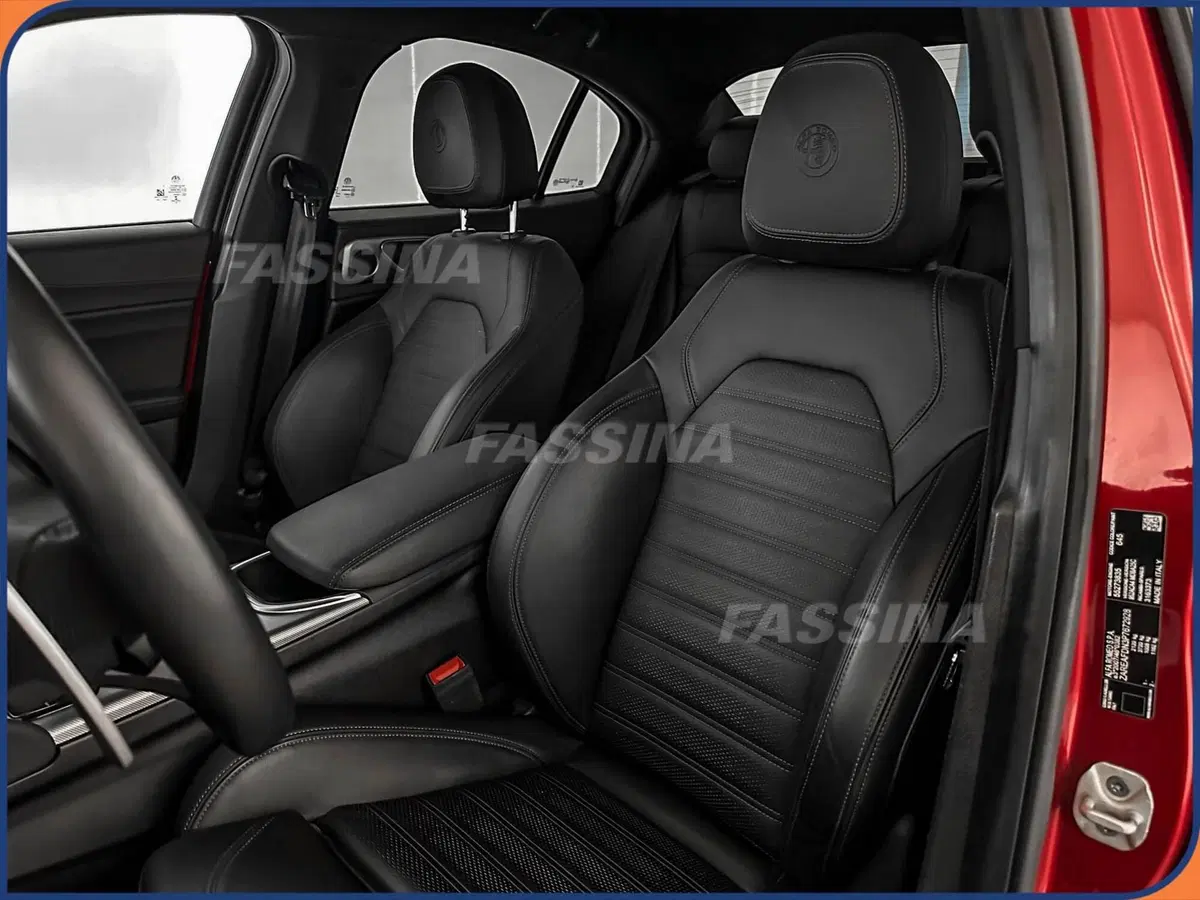 Alfa Romeo Giulia usata a Milano (7)