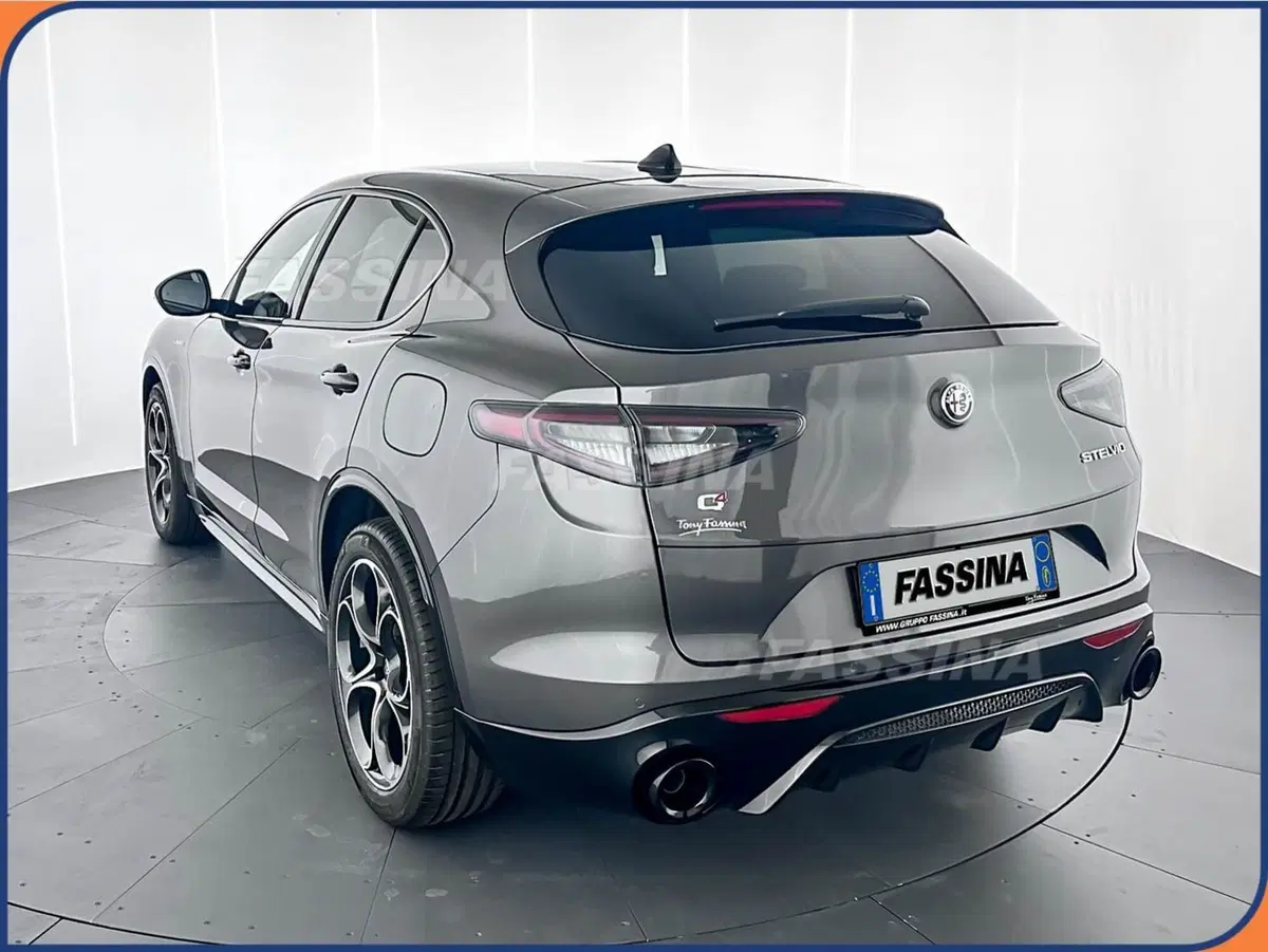 Alfa Romeo Stelvio usata a Milano (4)