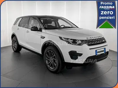 Land Rover Discovery Sport 2.0 TD4 150 CV Pure del 2018 usata a Milano