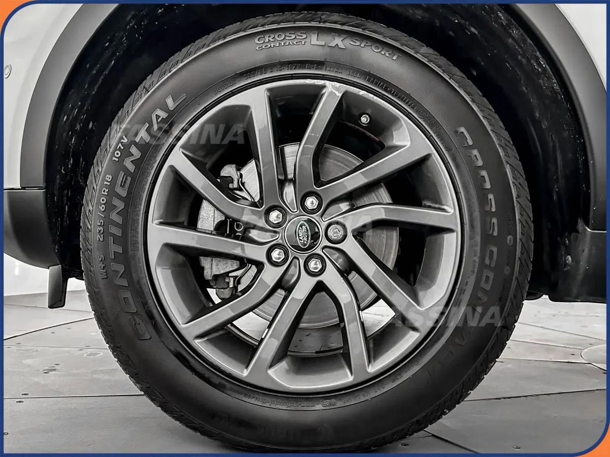 Land Rover Discovery Sport usata a Milano (7)