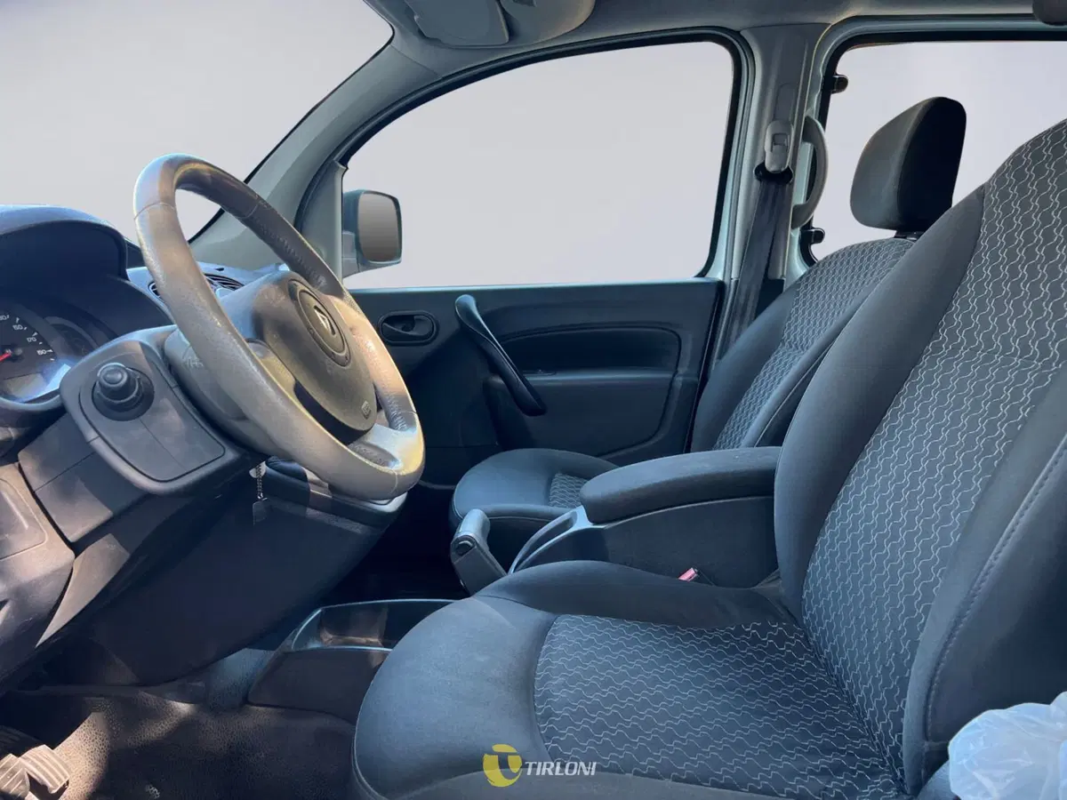 Renault Kangoo usata a Milano (10)