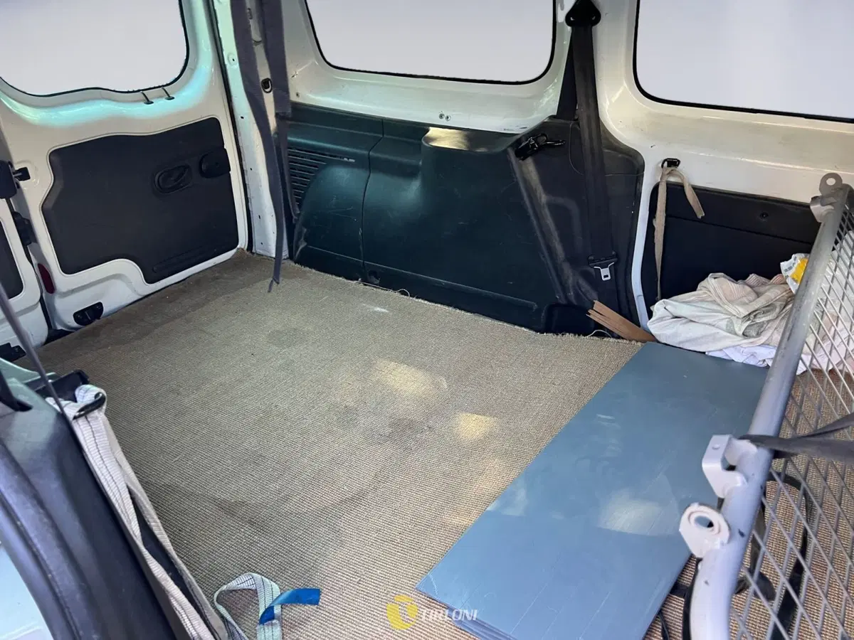 Renault Kangoo usata a Milano (13)
