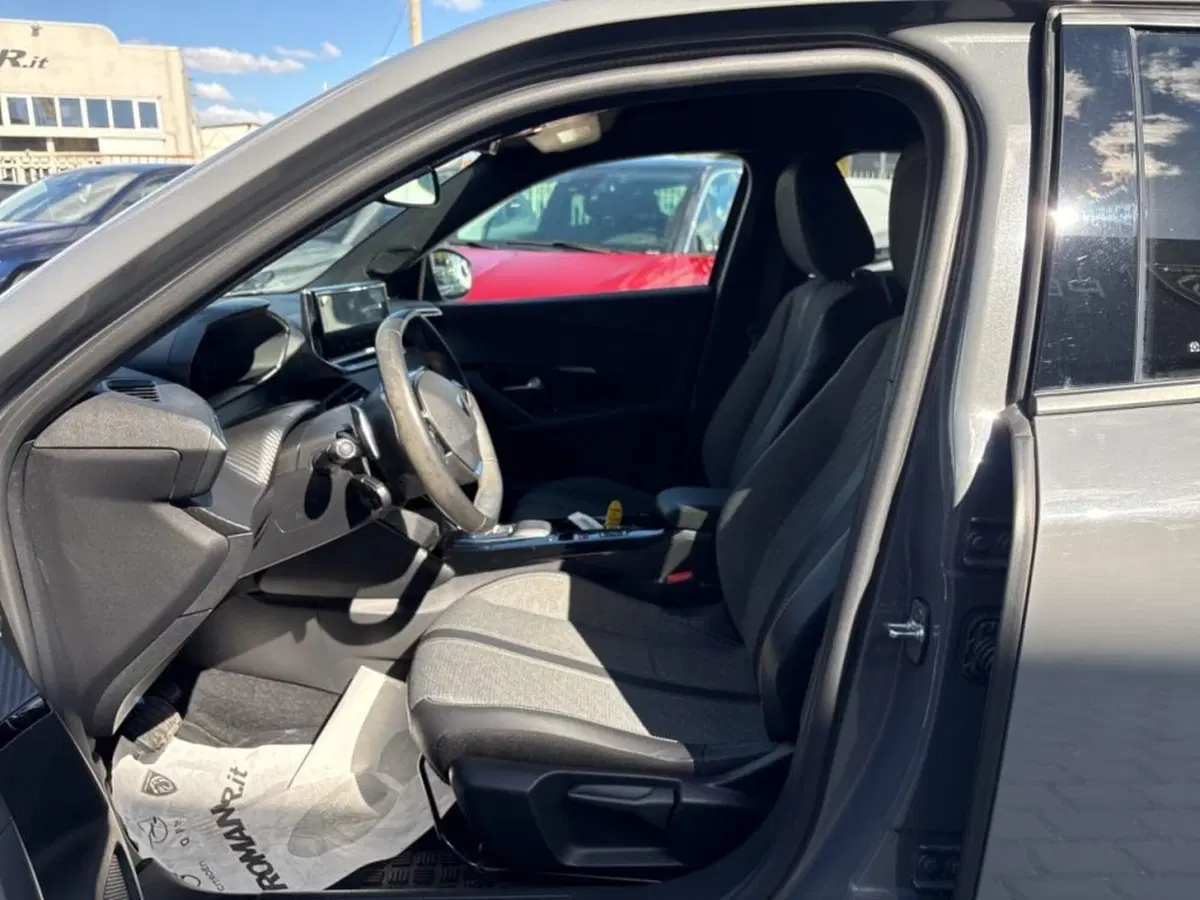 Peugeot 2008 usata a Foggia (9)