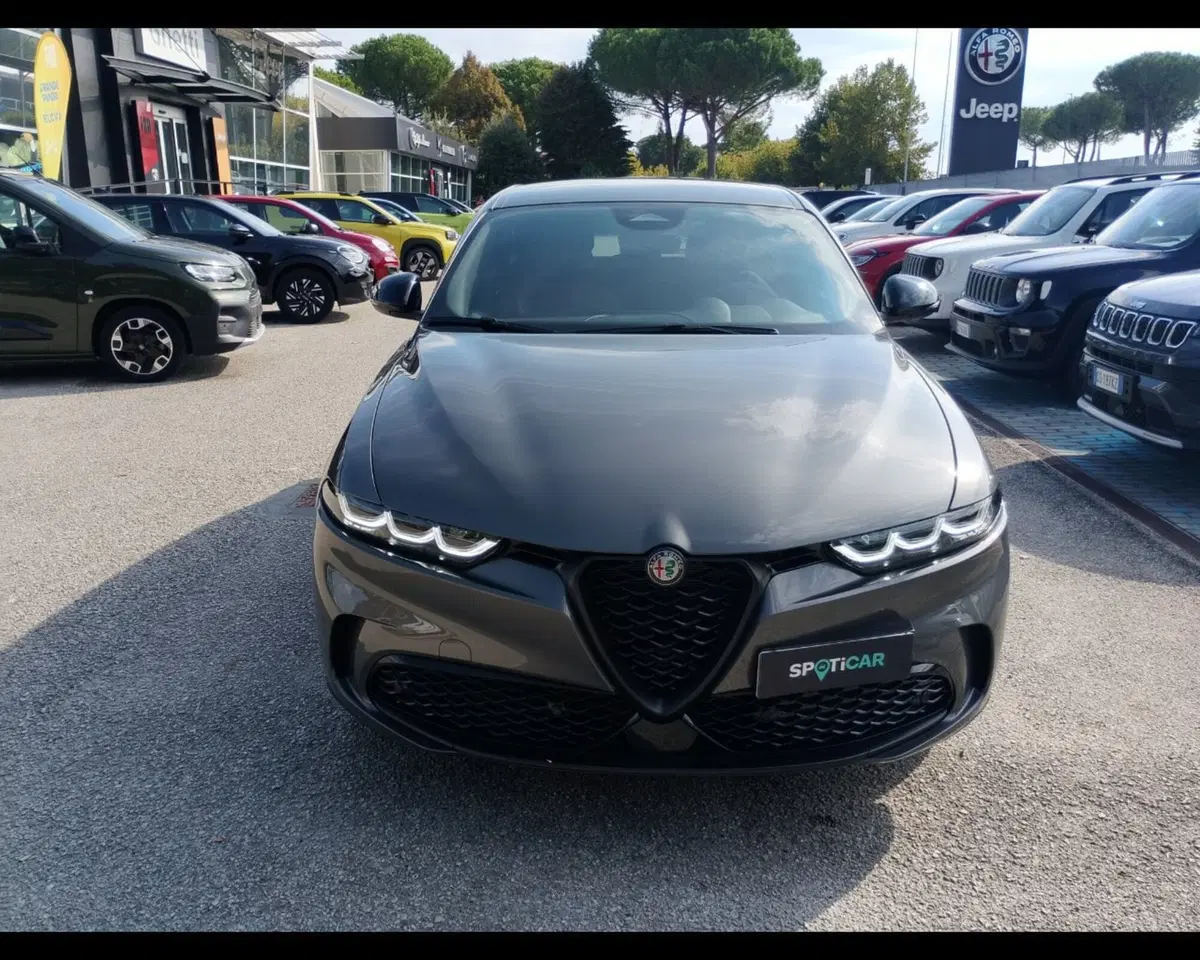 Alfa Romeo Tonale nuova a Ravenna (10)