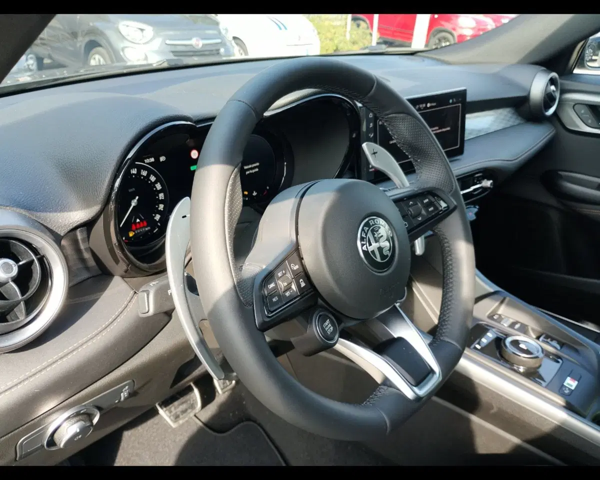 Alfa Romeo Tonale nuova a Ravenna (7)