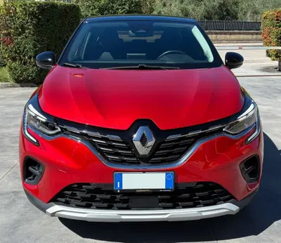 Renault Captur 1.6 full hybrid Techno 145cv auto del 2023 usata a Sora