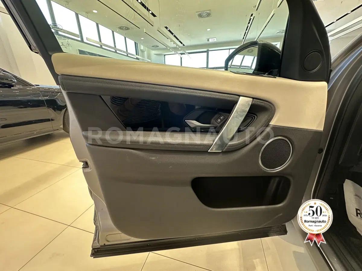 Land Rover Discovery Sport usata a Forlì-Cesena (15)