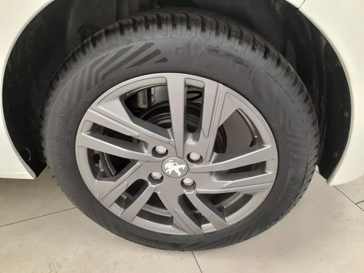 Peugeot 208 usata a Alessandria (10)