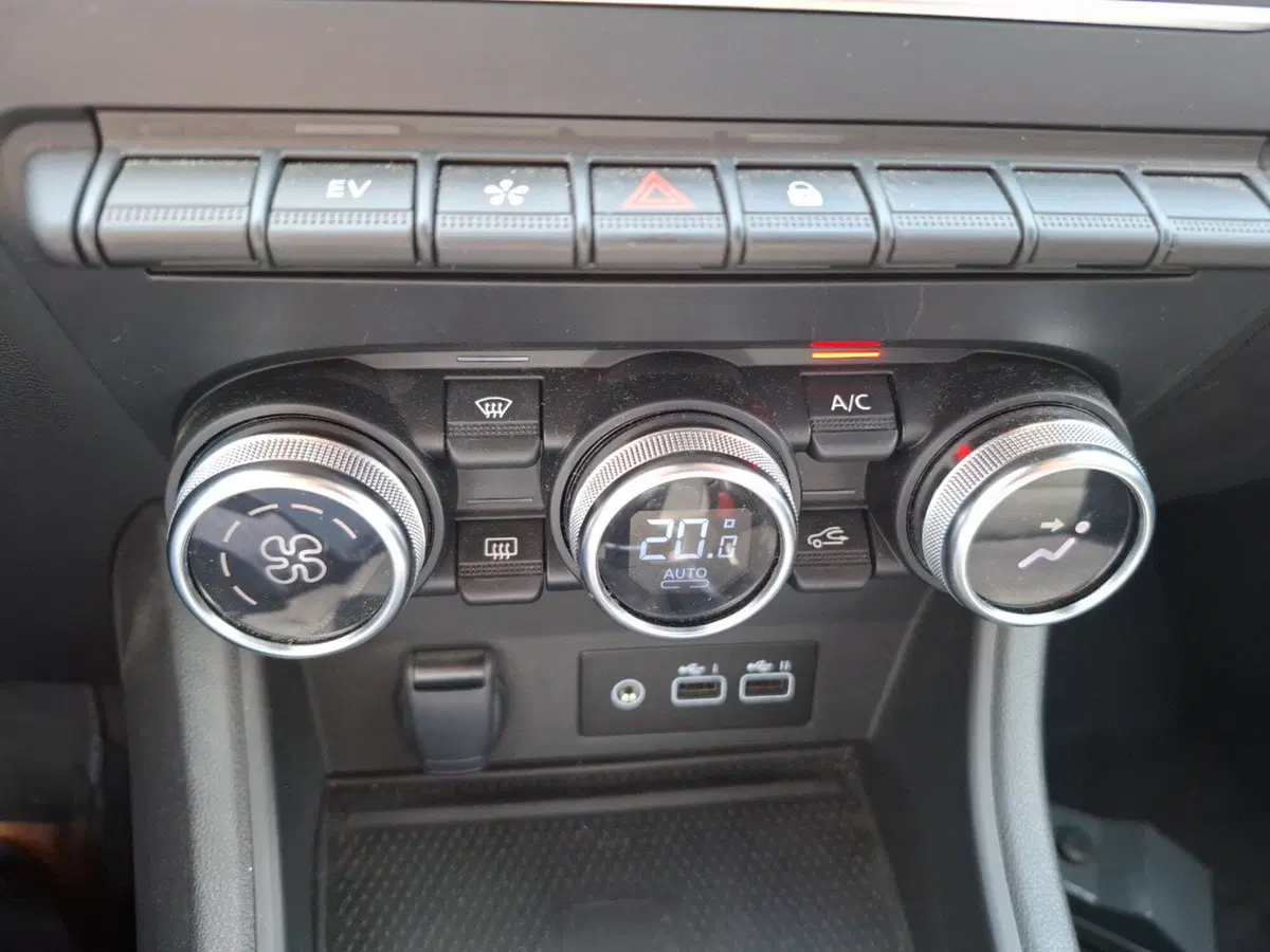 Renault Captur usata a Latina (16)