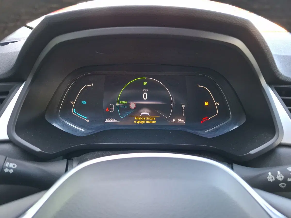 Renault Captur usata a Latina (14)