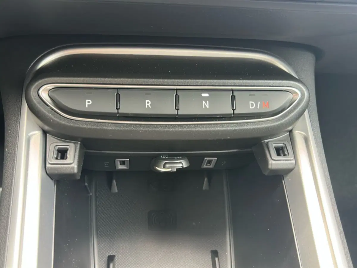 Jeep Avenger nuova a Roma (19)