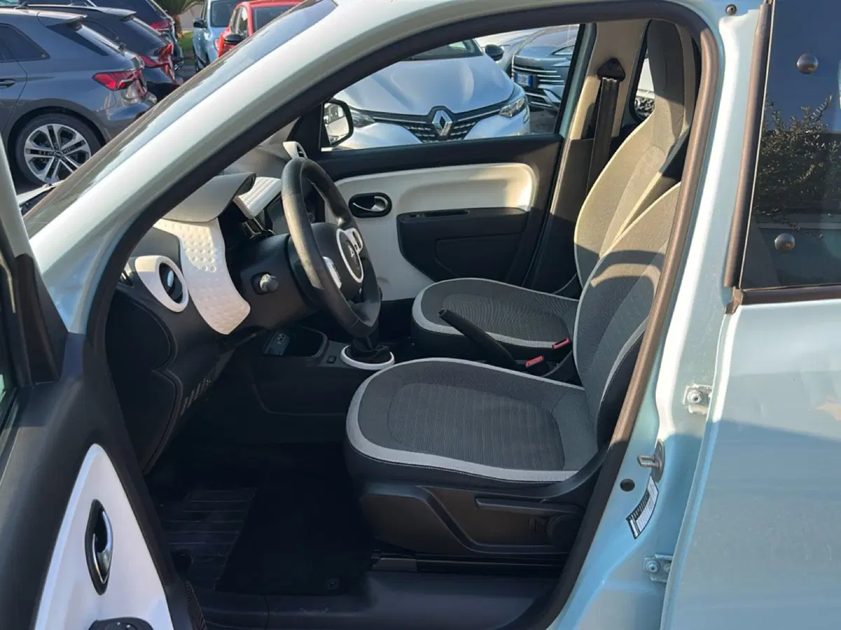 Renault Twingo usata a Roma (12)