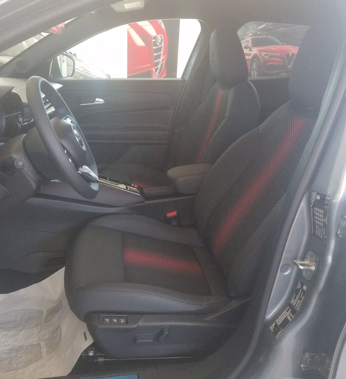 Alfa Romeo Junior nuova a Terni (7)