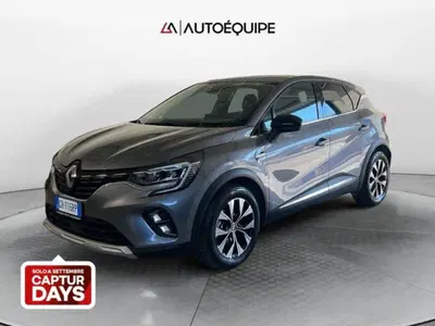 Renault Captur 1.6 full hybrid Techno 145cv auto del 2023 usata a Roma